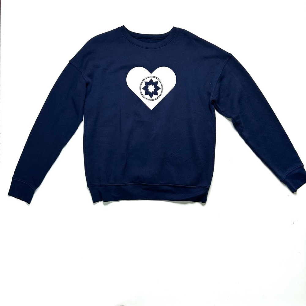 Club Pilates Women’s Navy Crewneck Pullover Sweatshirt Size Large Runs Small